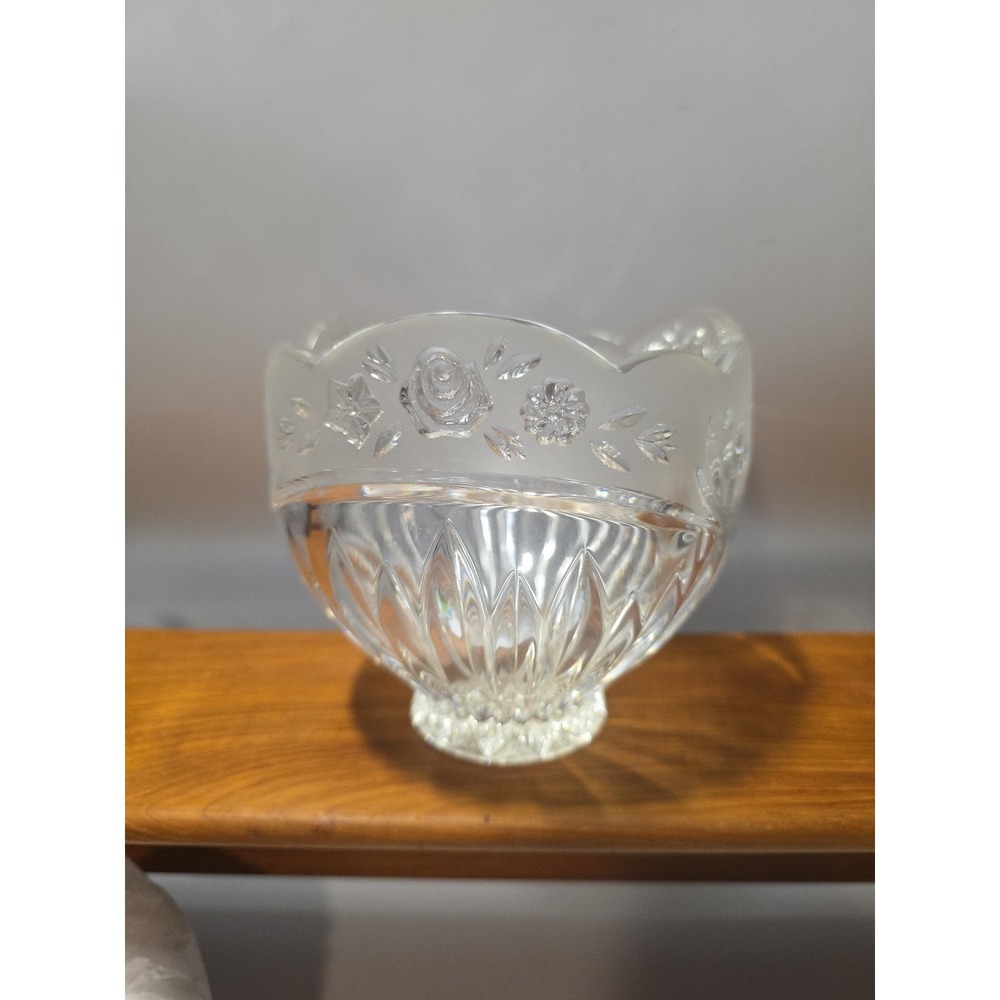 Vintage Oneida German‎ Crystal Floral Rose southern Garden Scallop Rim Bowl